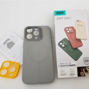 ESR HaloLock Cloud Silicone Case for iPhone 16 Pro (Light Grey)